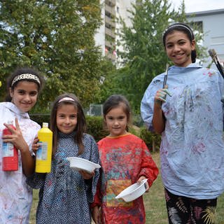 vier künstlerische Kinder